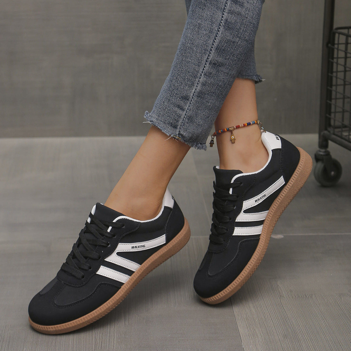 Deliza | Orthopaedic Trainers